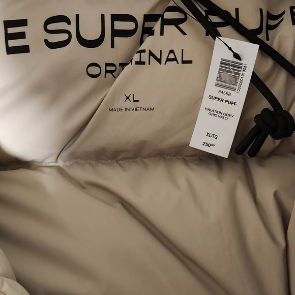 Aritzia Super Puff Original XL *Brand new* jacket - Picture 2 of 6